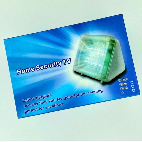 Home Security TV-LED TV Simulator Light Sensor w/Timer -NEW - Picture 1 of 8